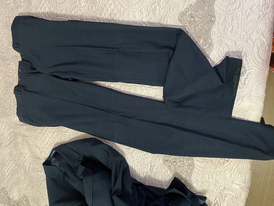 Мужские костюмы