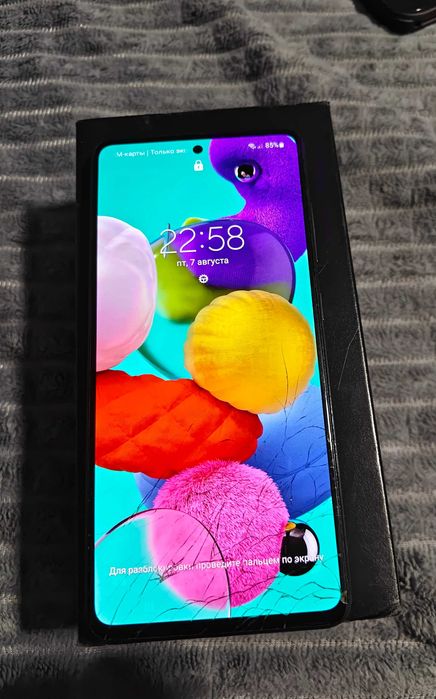 продам телефон Samsung A51 64Gb (трещины на экране)