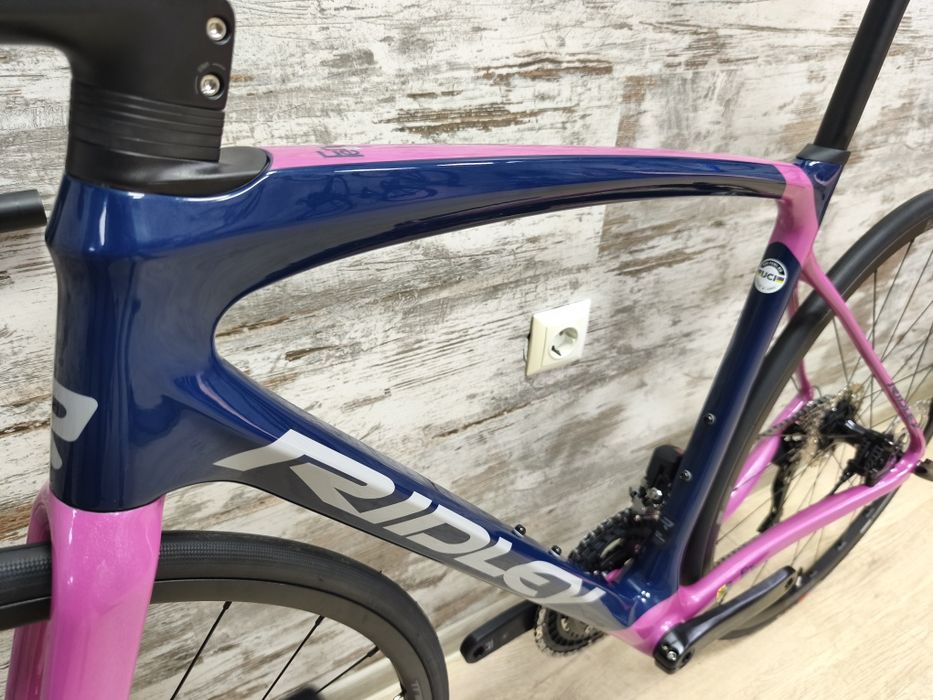 НОВ карбонов шосеен велосипед Ridley Fenix SLiC Disc 105 Di2 Vision