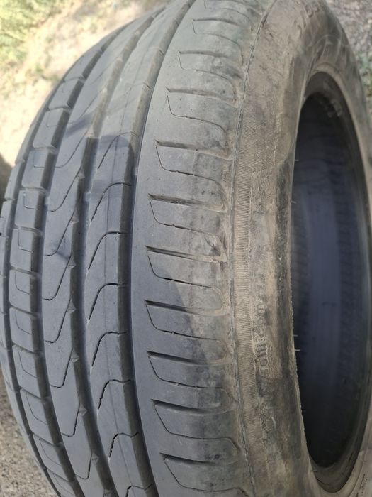 Продам шины одну 215/55/16