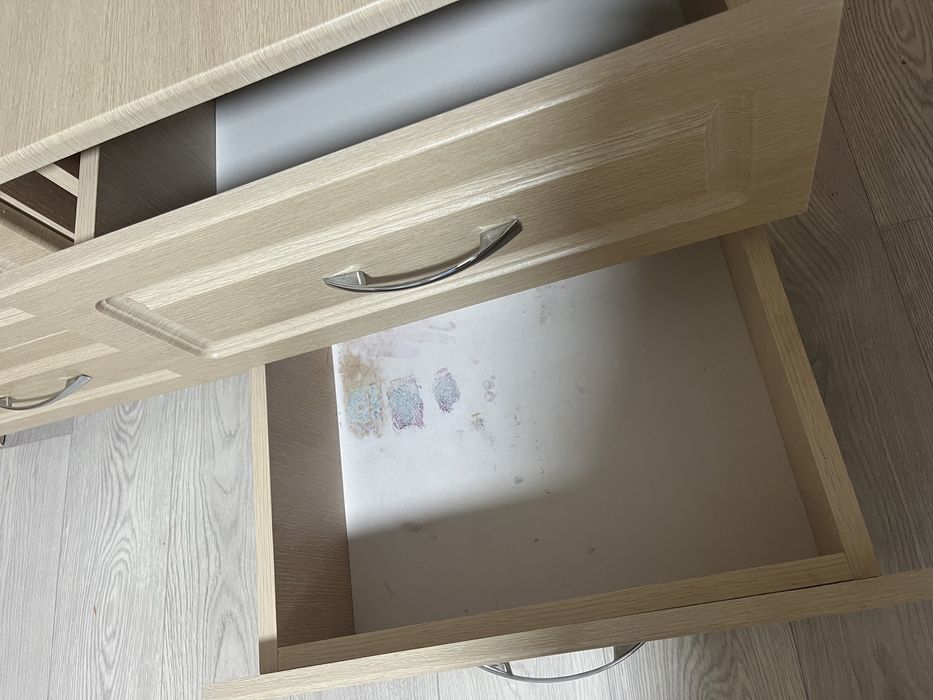 Продам две тумбочки