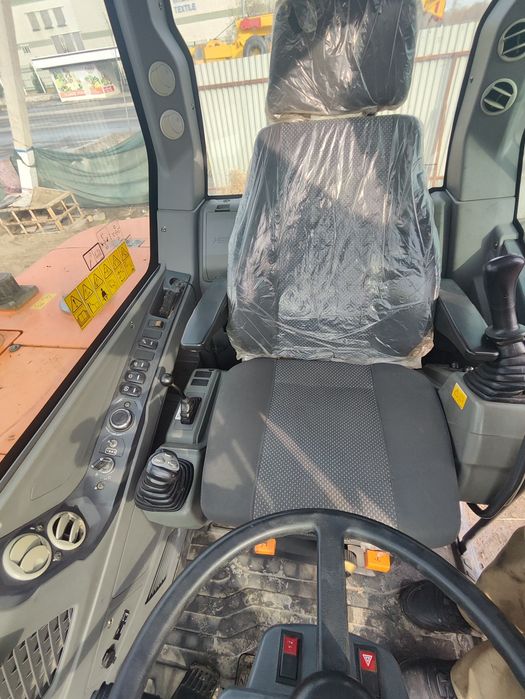 Dosan DX W ECO екскватори хизмати бор Бухоро буйлаб.

Камплектида 2дон