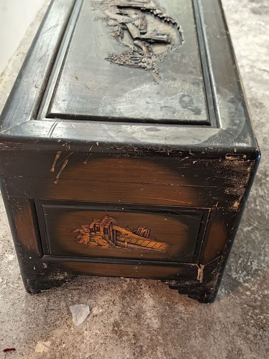 Стар китайски скрин с дърворезба от сандалово дърво