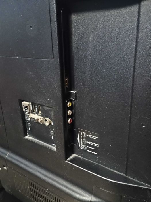 Телевизор "Финлукс 43" за части