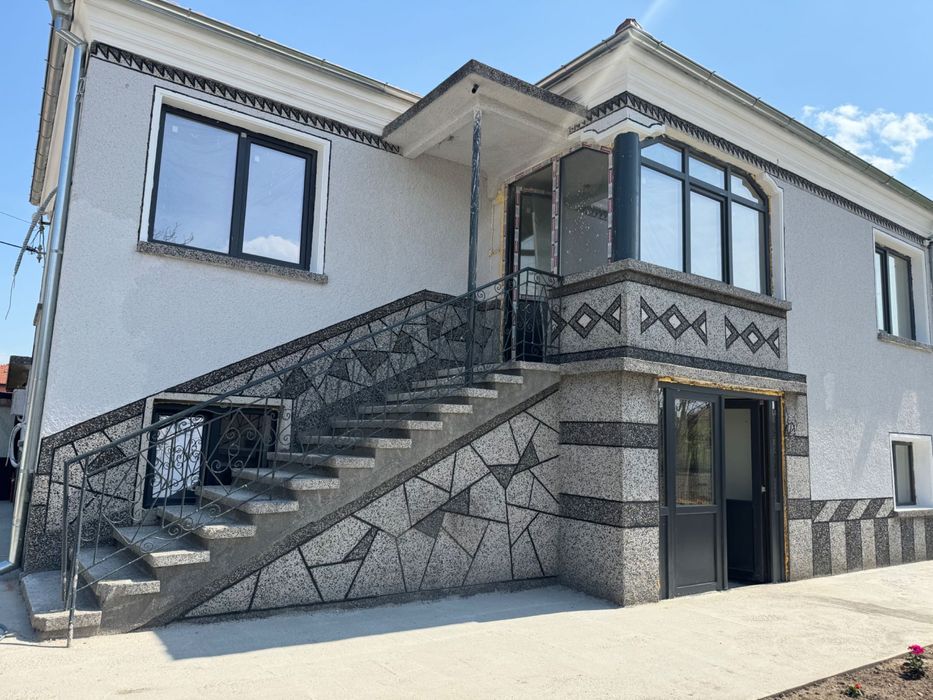 Продава се Къща в Пловдив, Младежки Хълм - 90 кв.м за 2445 €/кв.м - Снимка #3