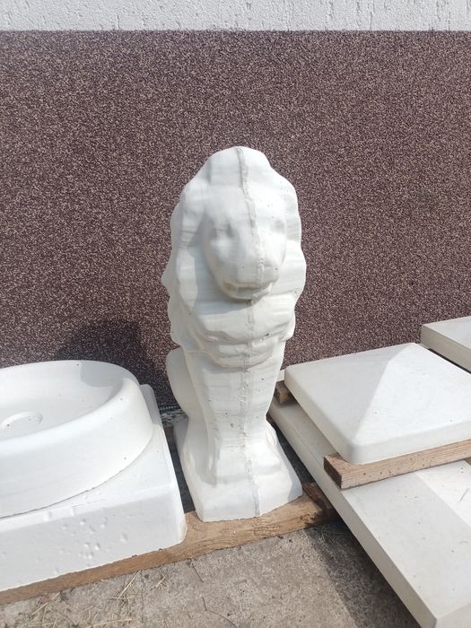 Coame gard .capace stâlpi gard