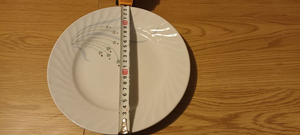 Български порцеланов сервиз от соца - супник, различни видове чинии