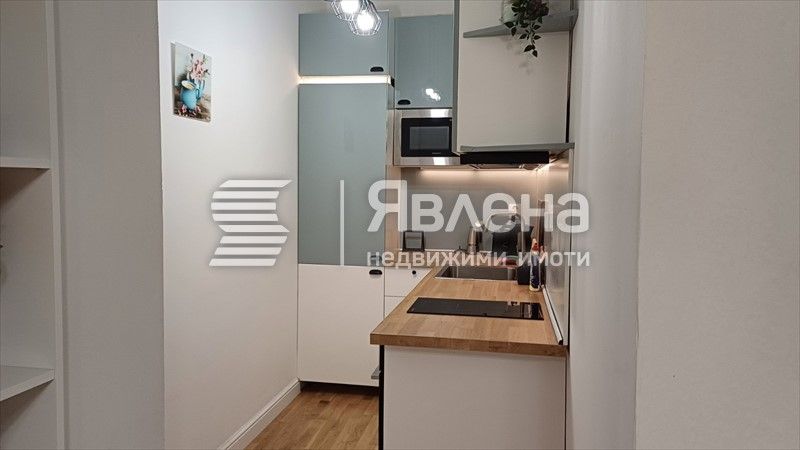 Продава се Многостаен апартамент в София, Център - 105 кв.м за 3115 €/кв.м - Снимка #2