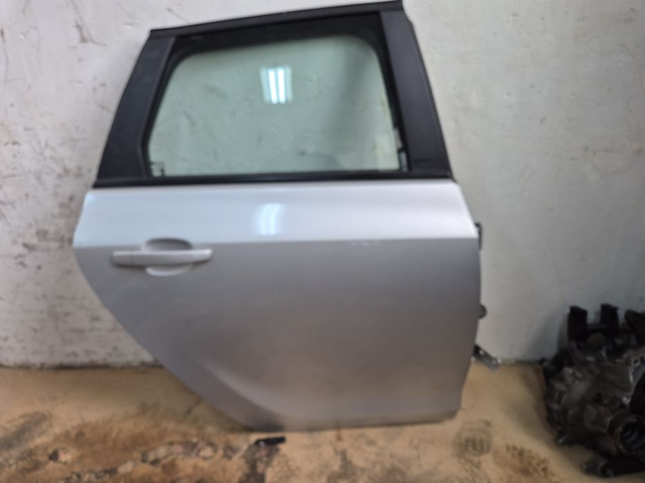 Usa dreapta spate opel astra j 2015  2