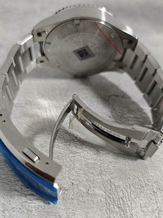 Hamilton Khaki Navy 300м