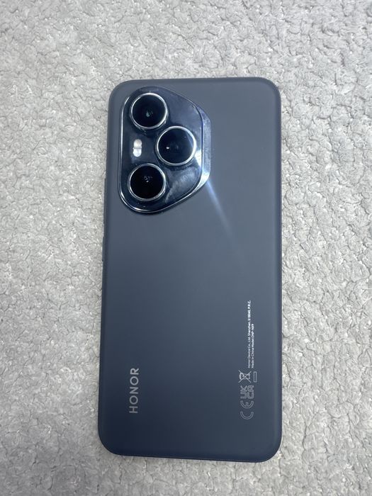 продаю Honor 400 Pro 512гб память