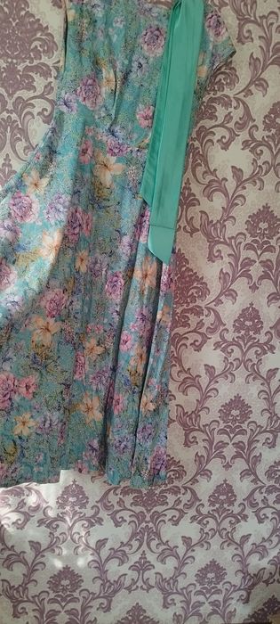 Продам вечерние платья