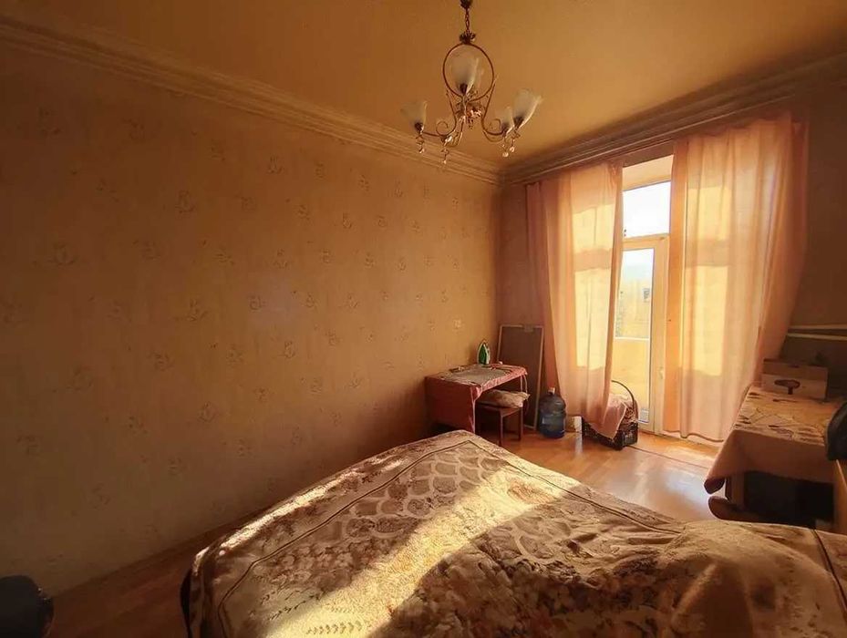 Двустаен имот в кв.Надежда 1