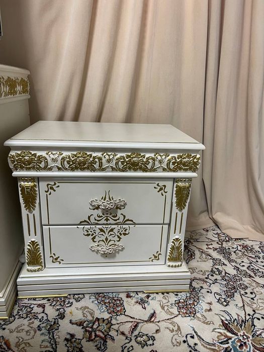 Срочная продажа Спальный комплект мебели