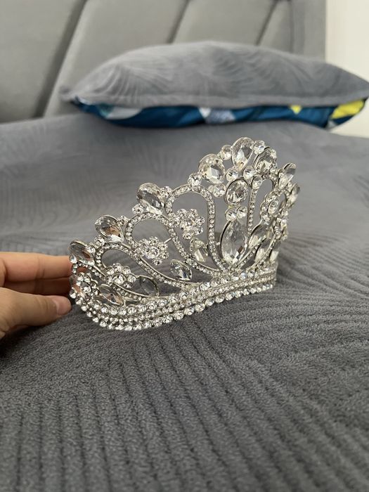 Диадема, корона
