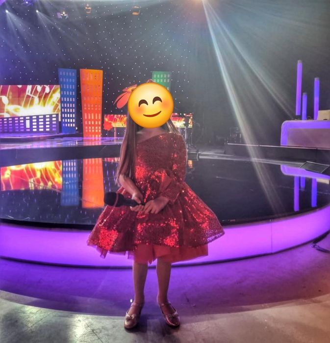 Rochie rosie superba 4-5 ani