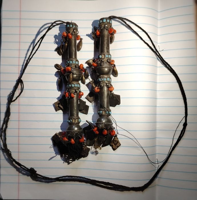 Qadimiy taqinchoq sotiladi