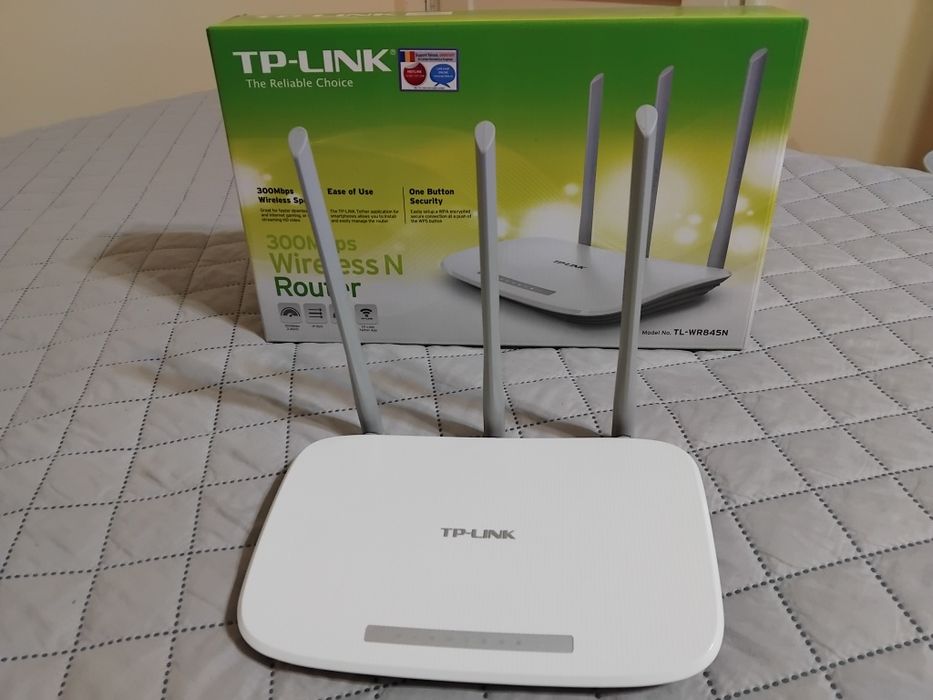 Само за 29 евро ! Много бърз рутер Tp-link с 3 антени, адаптер и кутия