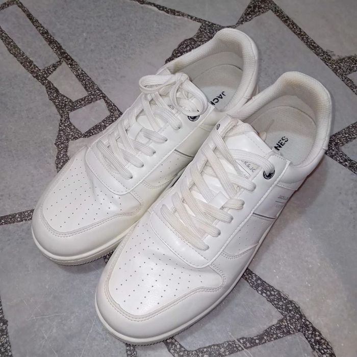 Маратонки 46номер