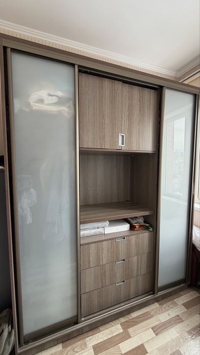 Шкаф для одежды.