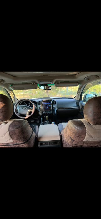 Аренда Тойота 200.