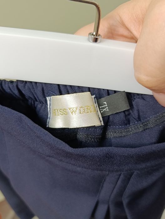 Продам новую юбку стильную для девочки