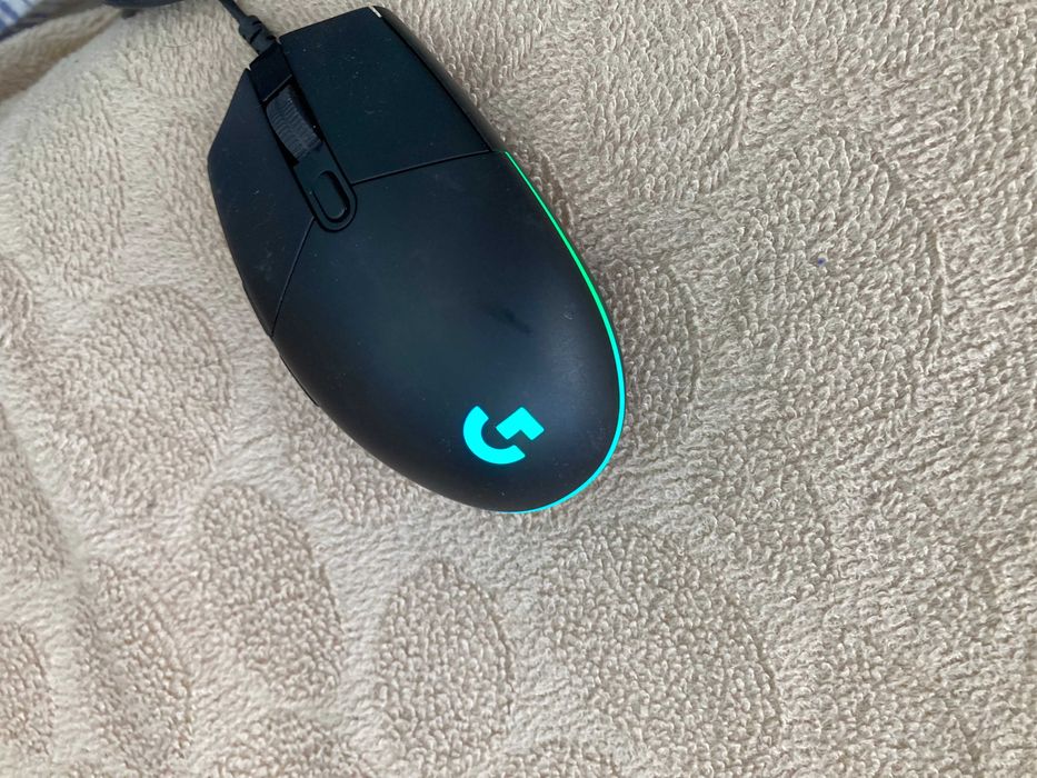 Геймърска мишка Logitech G203
