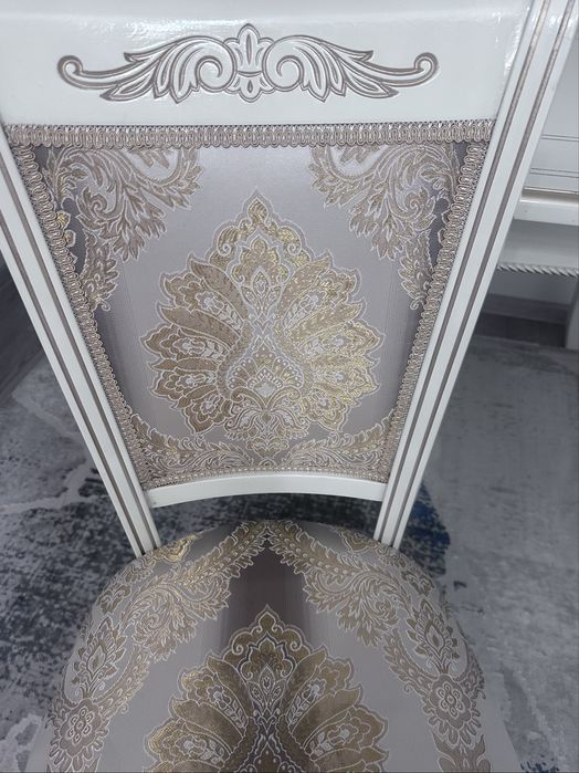 Продам стул со стульями