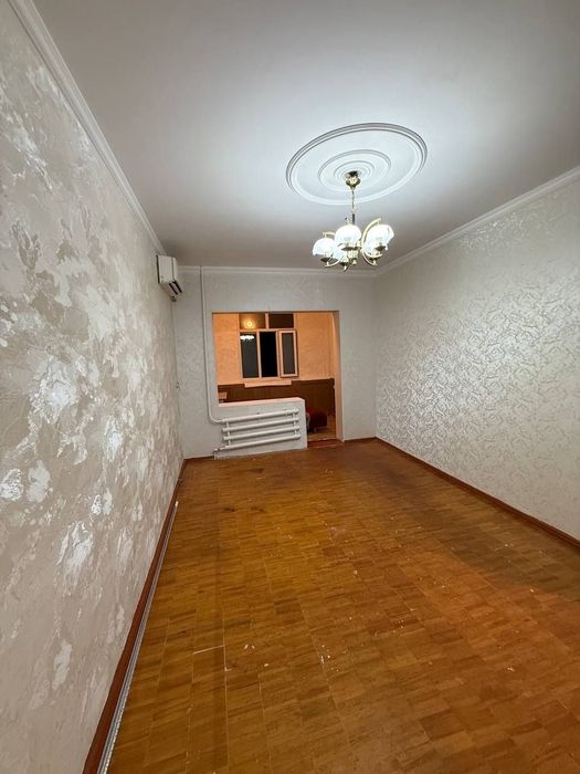 Срочно прадается 2 ком 56.000.у.е.