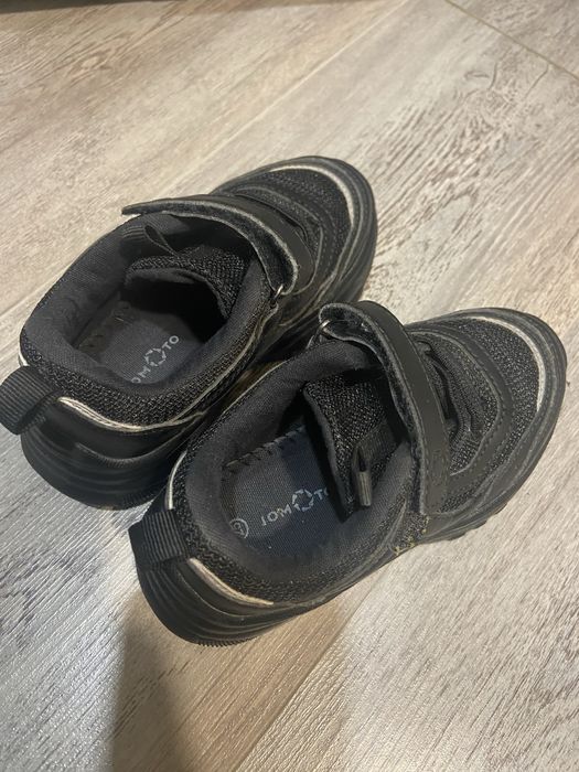 Кроссовки детские