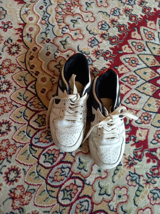 Кроссовки кроссовки