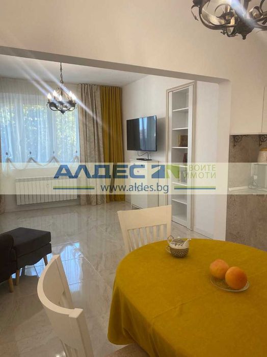 Продава се Двустаен апартамент в София, Докторски паметник - 58 кв.м за 5604 €/кв.м - Снимка #1