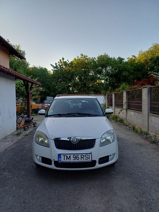 Vând skoda fabia