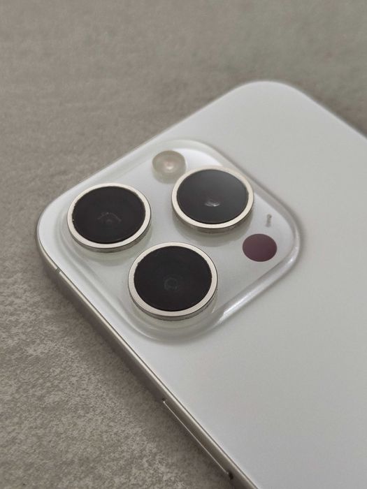 Продам IPhone 15 pro 128gb