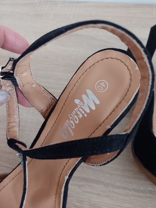 Sandale elegante cu toc înalt