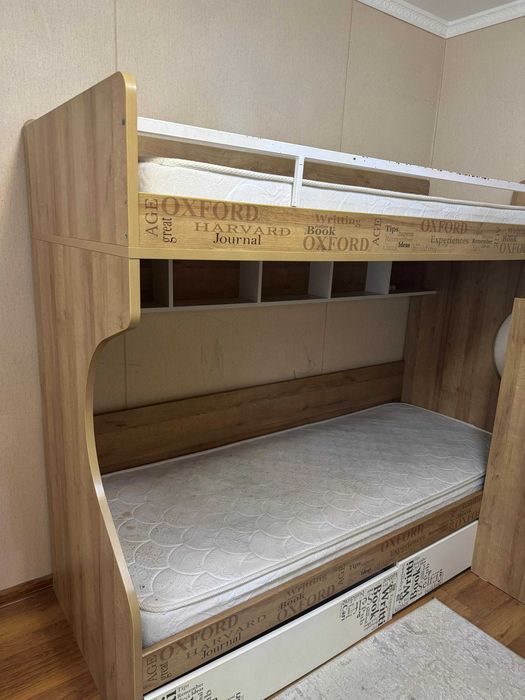 Продам двухярусную кровать