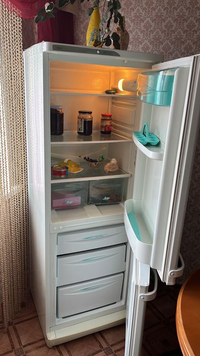 Продам холодильник