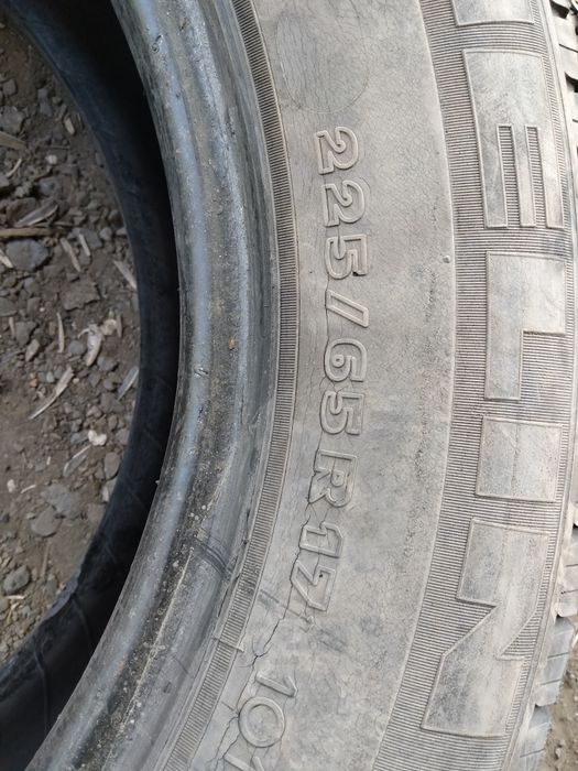 Продам покрышки на 15 и 17
