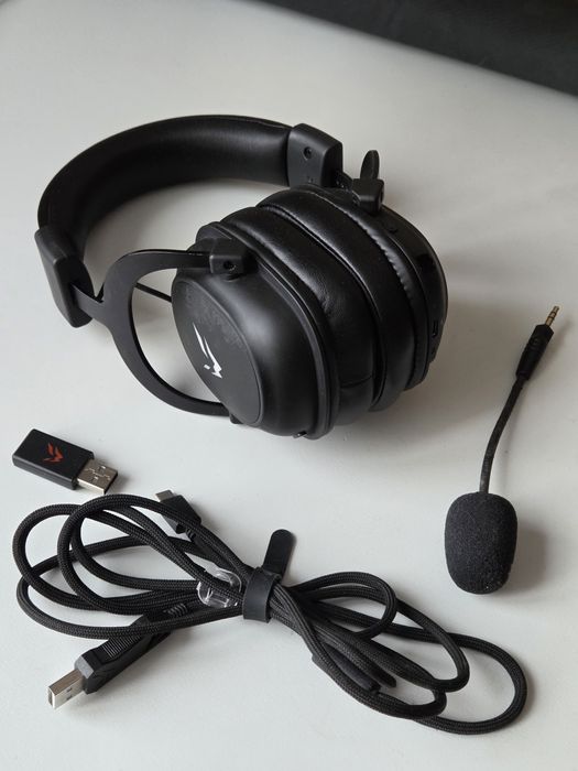 Продам клавиатуру,и наушники