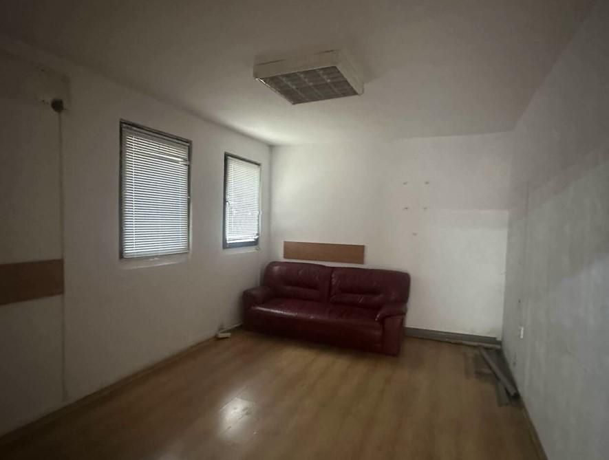 Дава се под наем Офис в Бургас, Възраждане - 100 кв.м за 765 € - Снимка #5