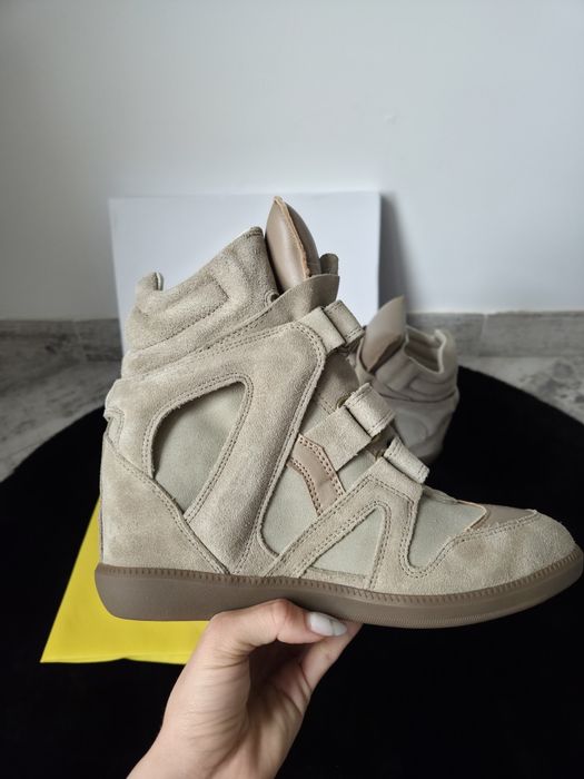 Isabel Marant Bekett taupe suede high-top