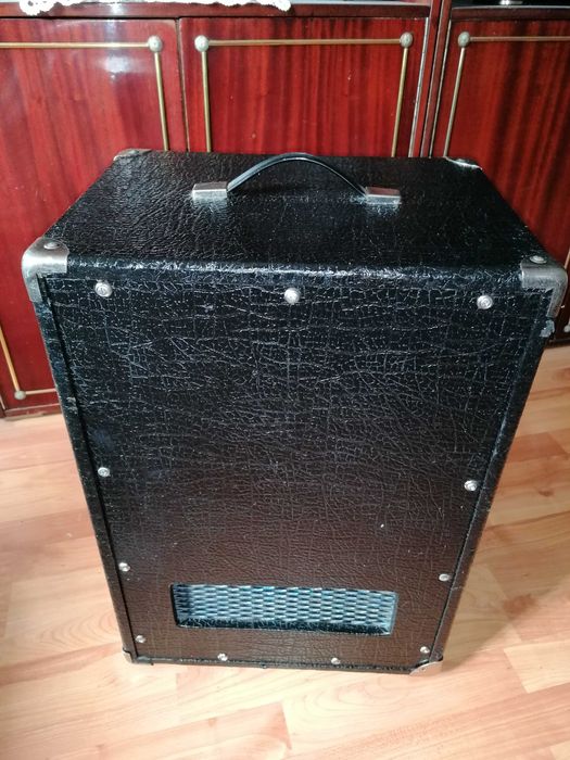 Boxa Solton și microfoane