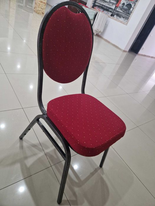 Vand scaune cu structura metalica