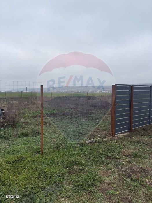 Teren de vanzare