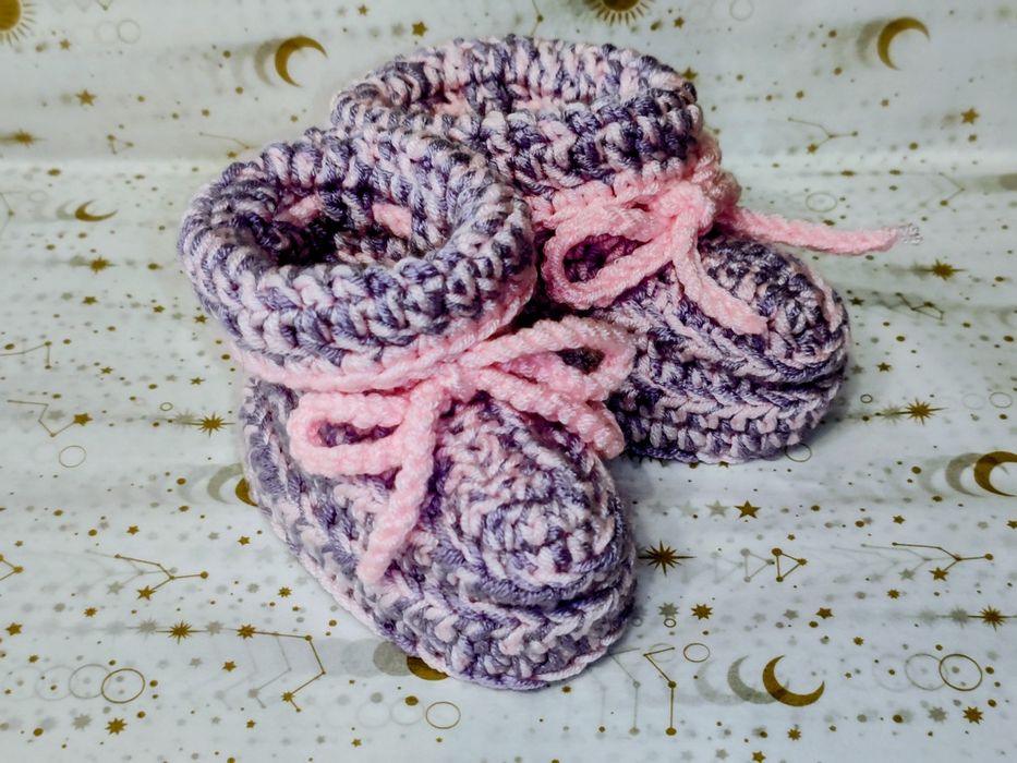 Ръчно плетени бебешки терлички