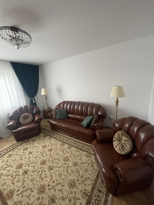 Canapea  extensibila din piele naturala + 2 fotolii+ saltea noua