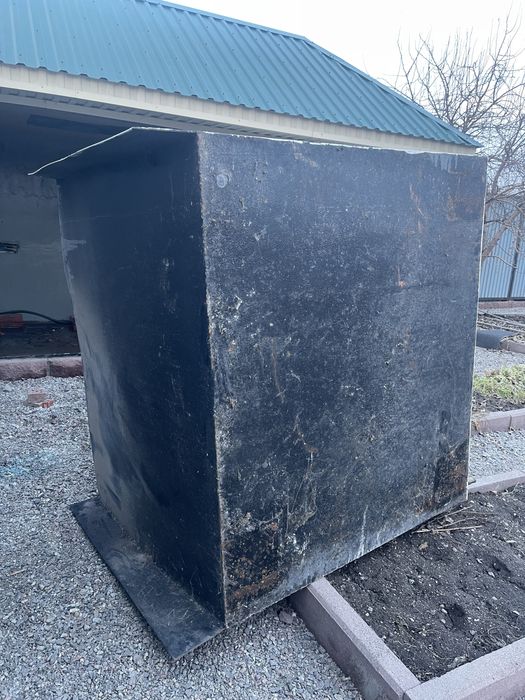 Продам Емкость (Бак) для воды 2 куба
