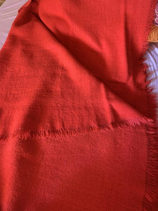 Вълнени одеала различни цветове и шарки