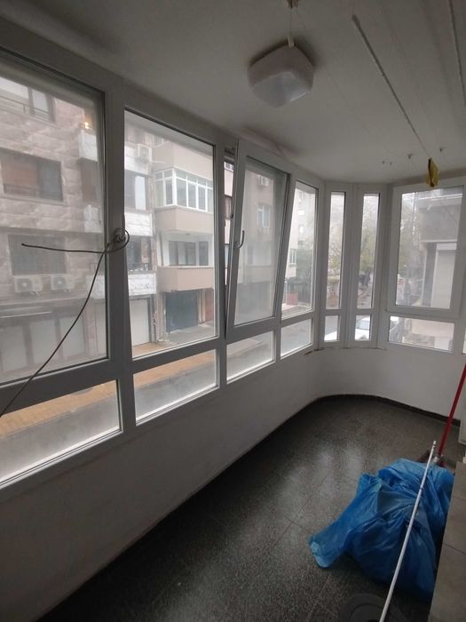 Собственик продава двустаен апартамент в жк ”Лазур” 62 кв. м