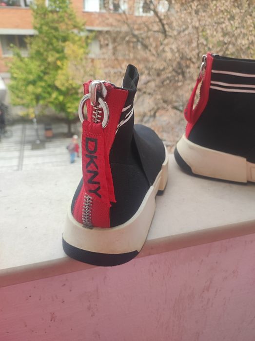 Оригинални спортни боти